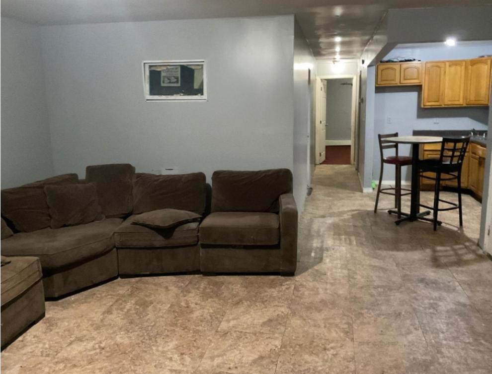 Room In A Beach House With King Size Bed In A Landlord Hosted Three Bedroom Apartment New York Eksteriør bilde